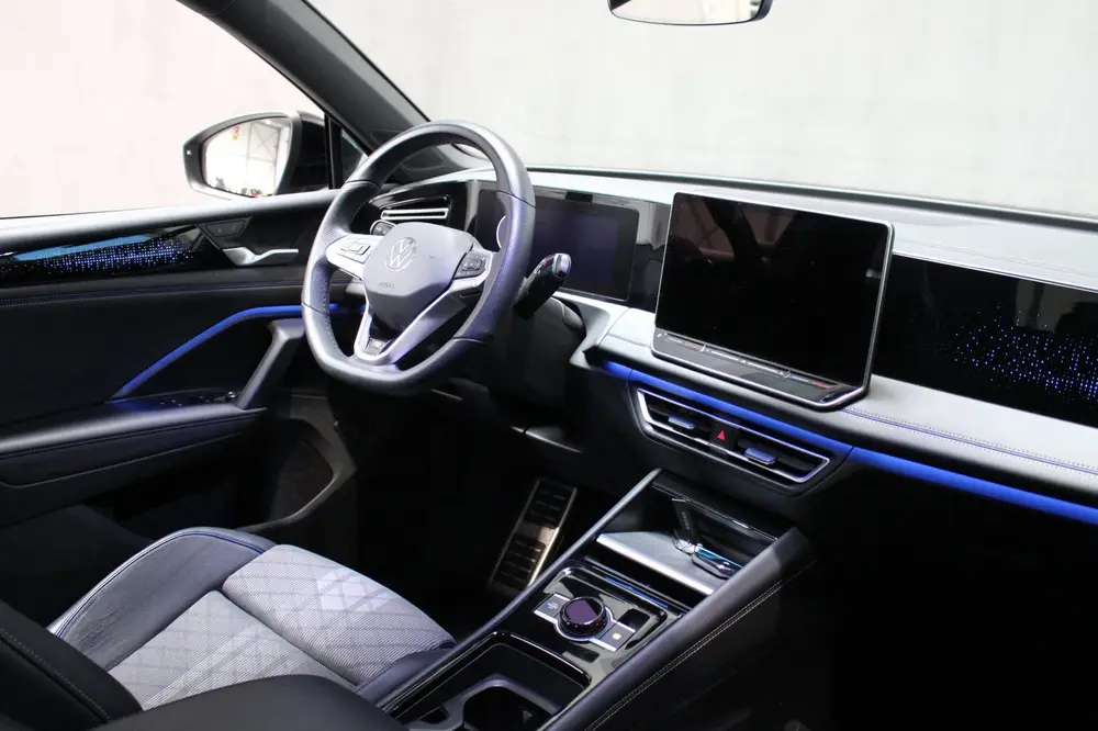 Volkswagen Tiguan 1.5 eHybrid R-Line Camera/Trekhaak/Black p uit 2024, foto 11