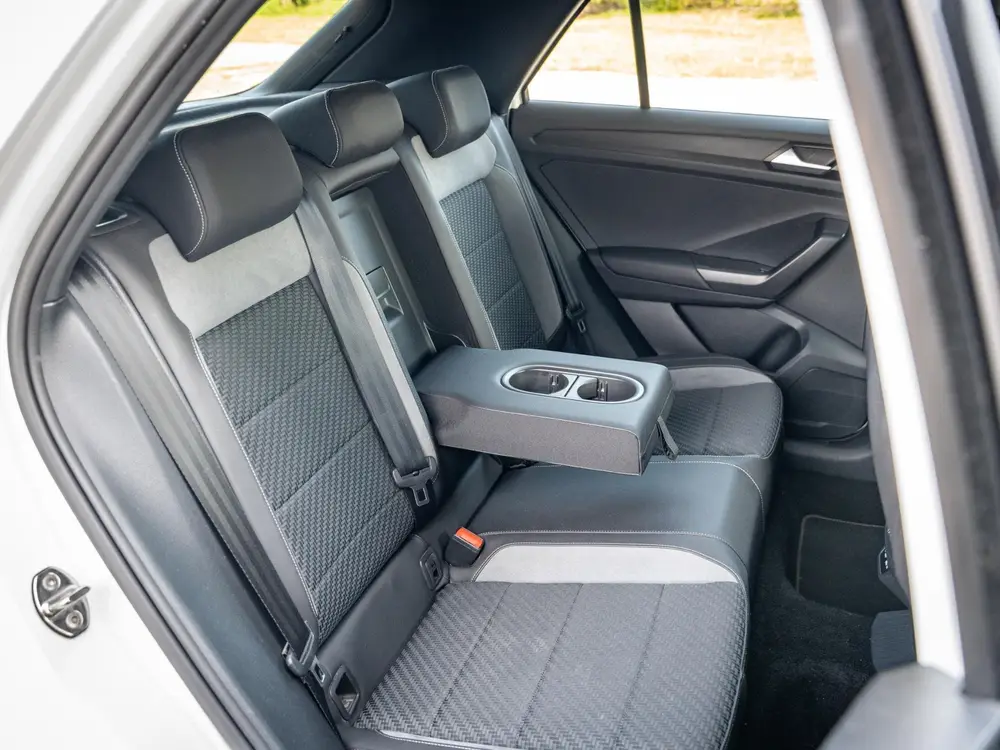 Volkswagen T-Roc 1.5 TSI R-line | Keyless | Climate | Elektr uit 2022, foto 15