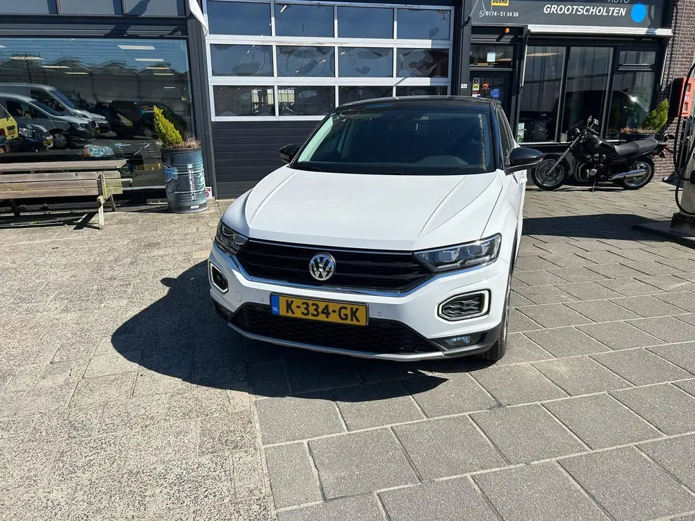 VOLKSWAGEN T-Roc 1.5 TSI 150pk 7-DSG T-Roc Sport uit 2019, foto 3