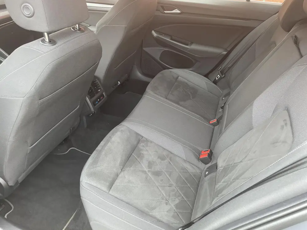Volkswagen Golf Variant 1.5 eTSI 150pk DSG Style Navigatie A uit 2021, foto 15