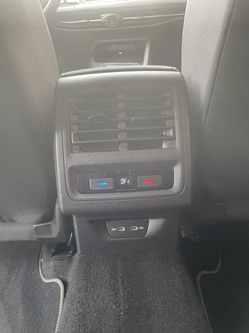Volkswagen Golf Variant 1.5 eTSI 150pk DSG Style Navigatie A uit 2021, foto 17