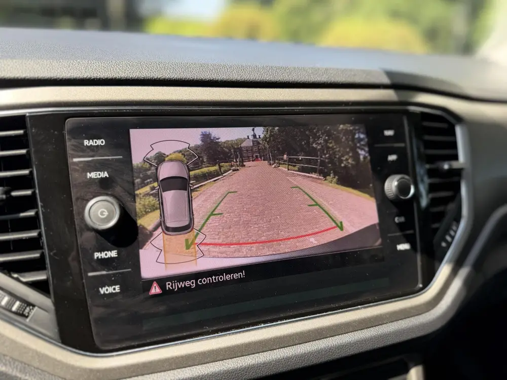 Volkswagen T-Roc 1.5 TSI Style | Camera | Keyless | uit 2020, foto 17