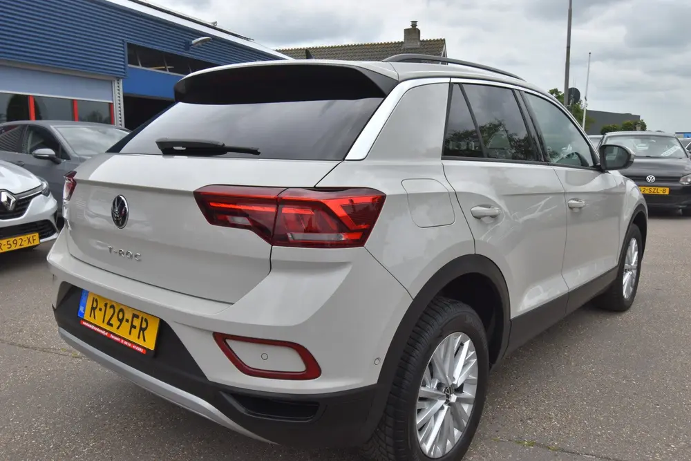 Volkswagen T-Roc 1.5 TSI Life 75 Edition , VIRTUAL COCKPIT uit 2022, foto 15