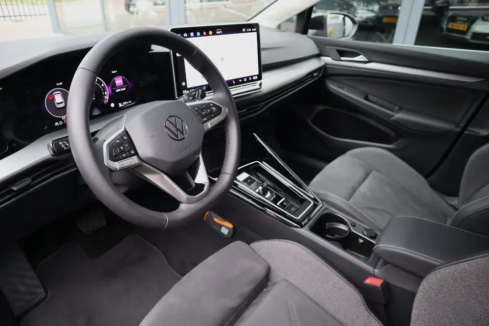 Volkswagen Golf 1.5 eHybrid Style Edition Automaat Matrix Ko uit 2026, foto 8