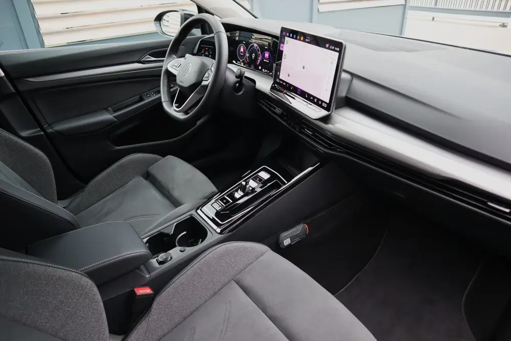 Volkswagen Golf 1.5 eHybrid Style Edition Automaat Matrix Ko uit 2026, foto 9