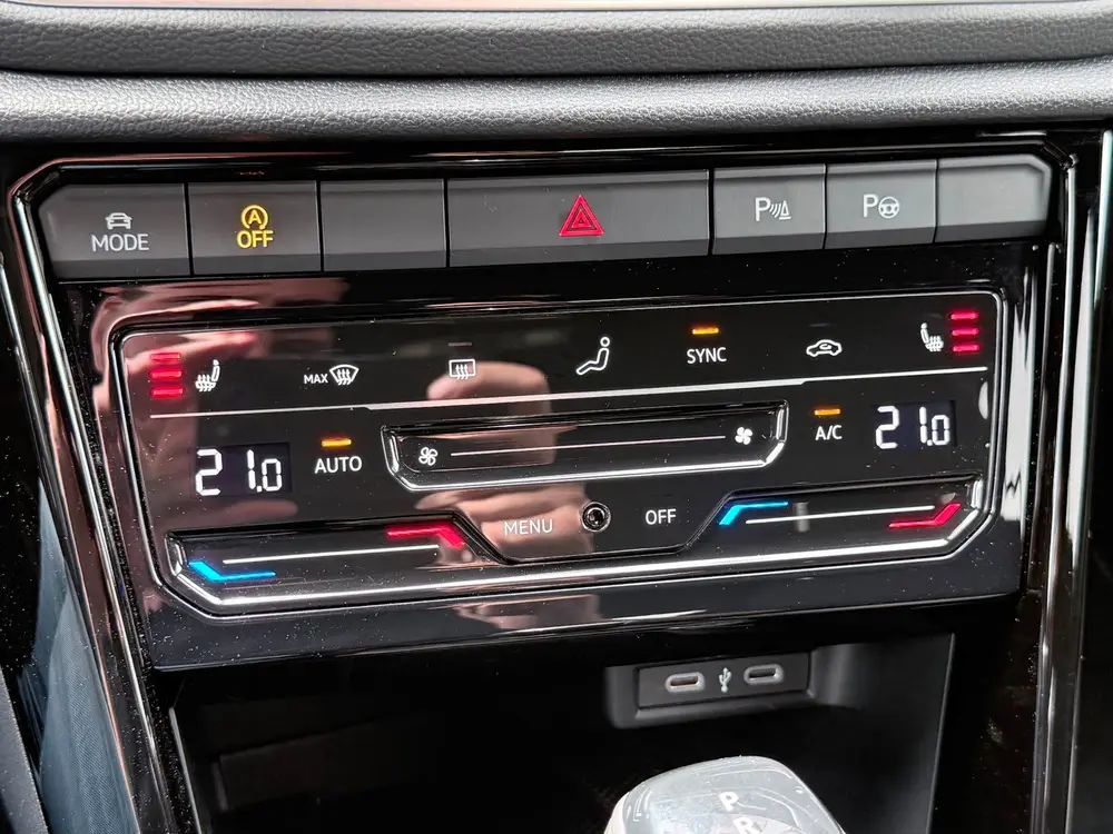 Volkswagen T-Roc 1.5 TSI R-Line|DSG|LED|ACC|CAMERA|STOELVERW uit 2023, foto 9