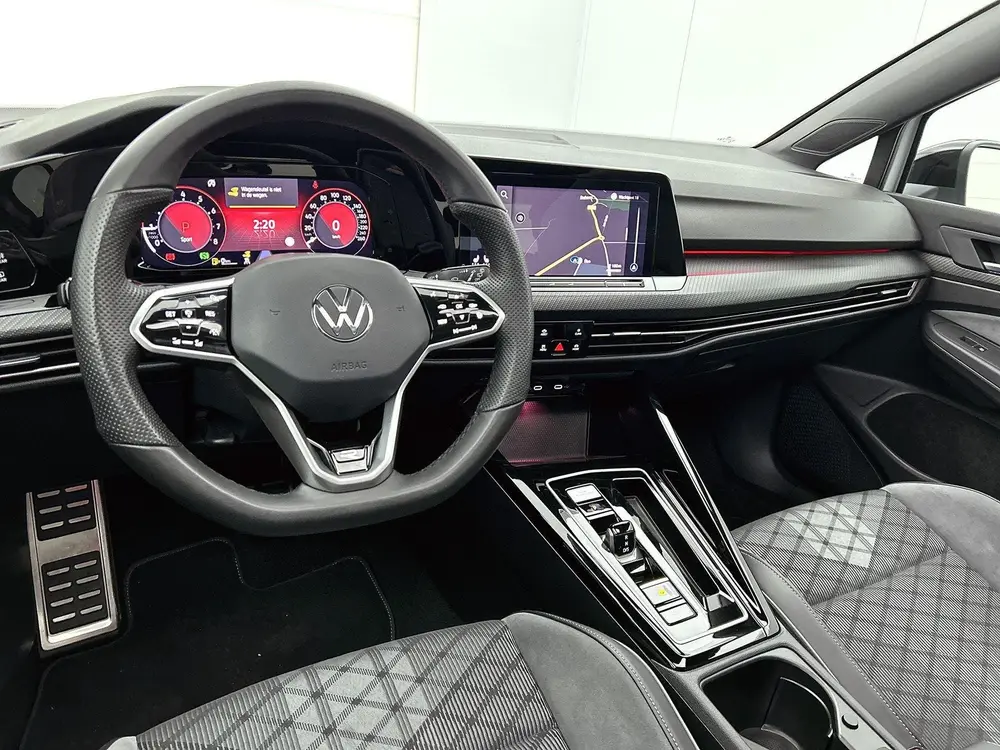 Volkswagen Golf 1.5 eTSI R-Line Business 150 PK | PANORAMADA uit 2024, foto 7