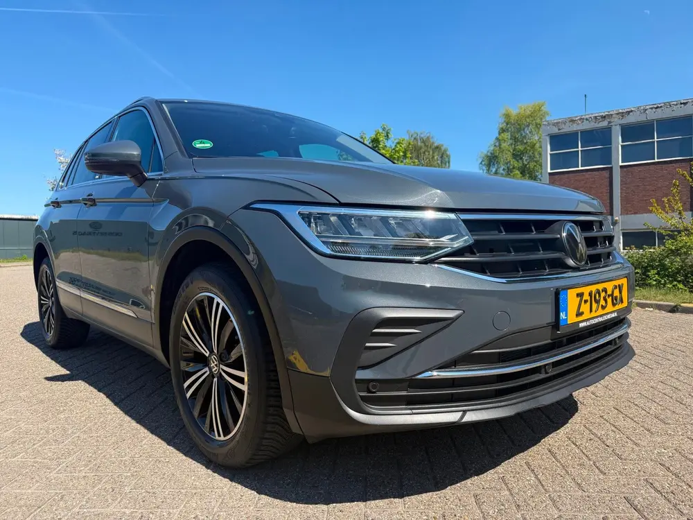 Volkswagen Tiguan 1.5 TSI Business_Line_AUTOMAAT_NAVI__ELEC uit 2023, foto 2