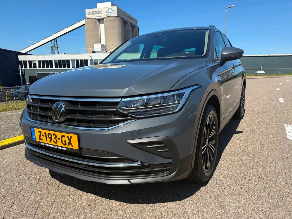 Volkswagen Tiguan 1.5 TSI Business_Line_AUTOMAAT_NAVI__ELEC uit 2023, foto 4