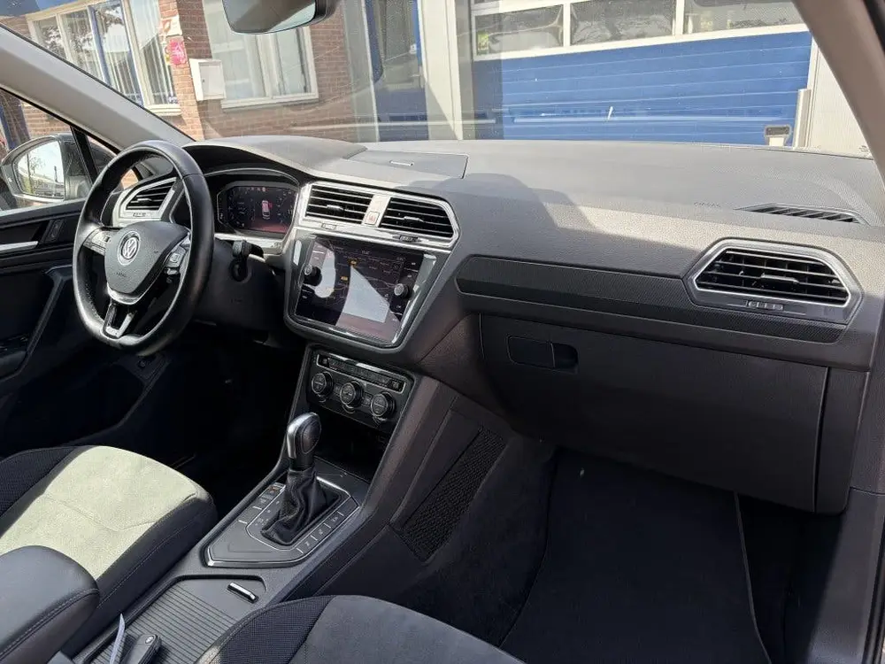 Volkswagen Tiguan 1.5 TSI Highl. Bus R-line|achteruitrijcame uit 2019, foto 9