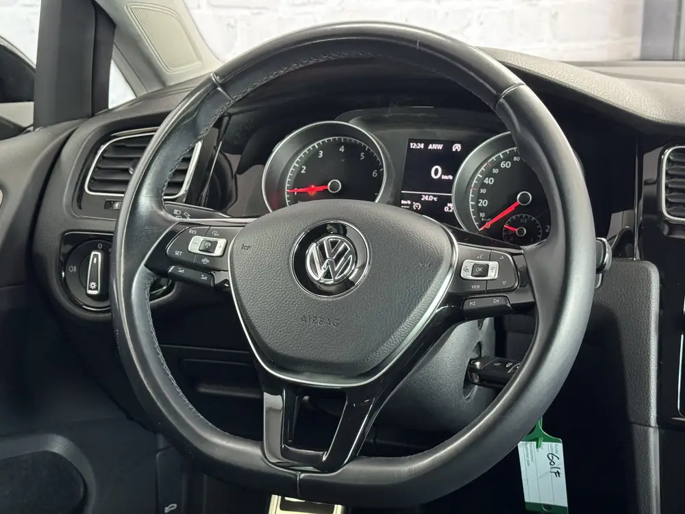 Volkswagen Golf 1.0 TSI Highline ACC Navigatie Stoelverwarmi uit 2019, foto 14