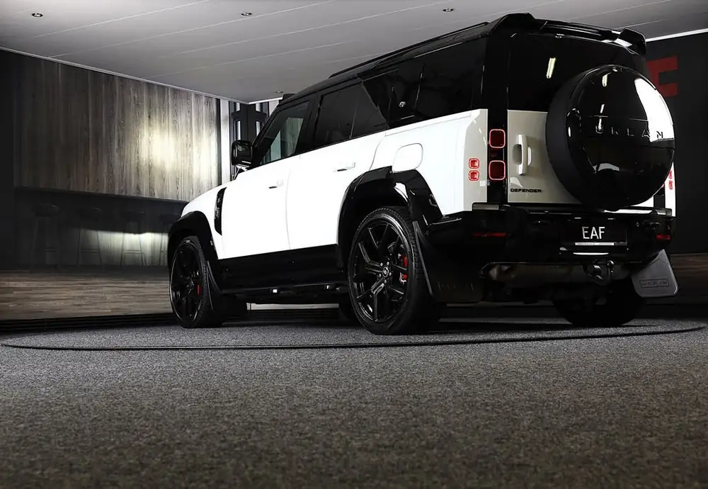 Land Rover Defender 110 2.0 P300e 110 X-Sport SE / Head Up / uit 2025, foto 3