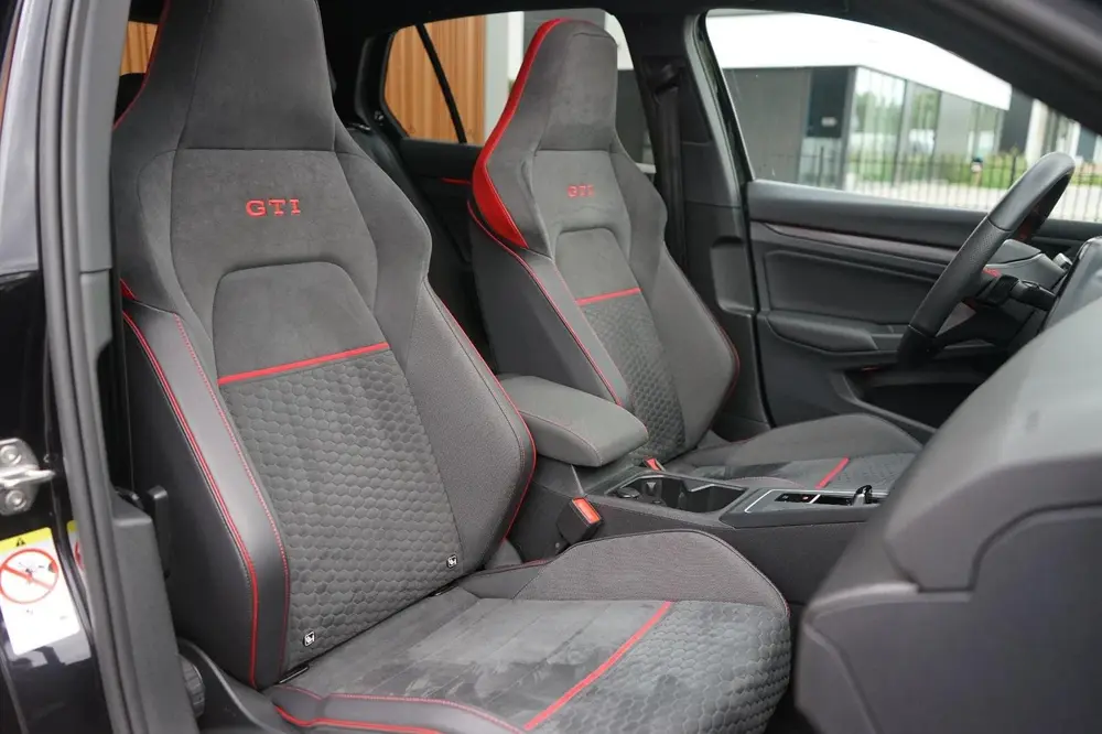 Volkswagen Golf 2.0 TSI GTI CLUBSPORT 45 EDITION Panodak Akr uit 2022, foto 15