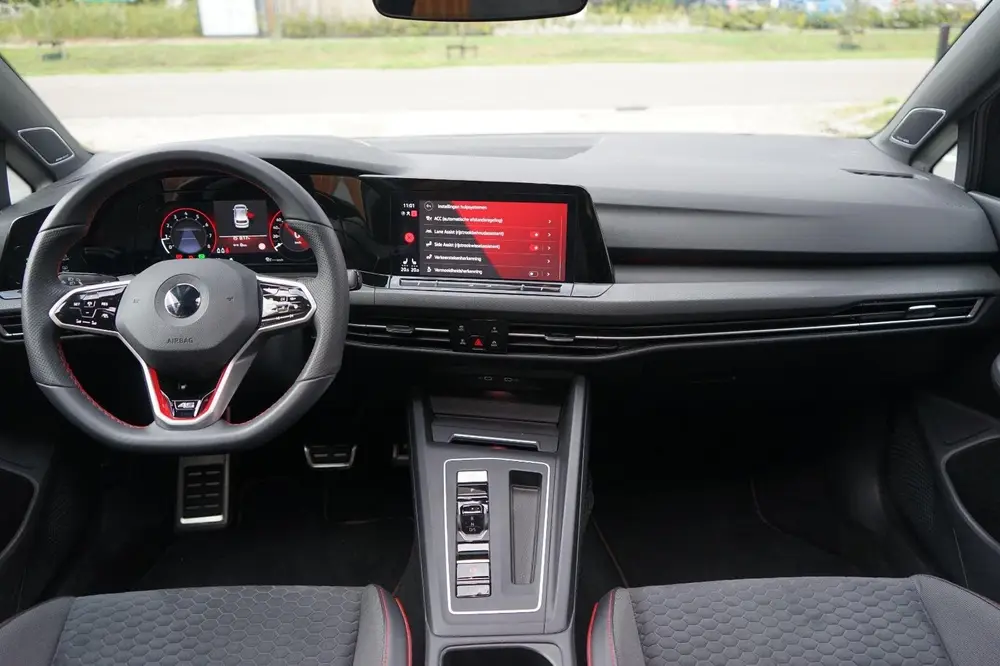 Volkswagen Golf 2.0 TSI GTI CLUBSPORT 45 EDITION Panodak Akr uit 2022, foto 16