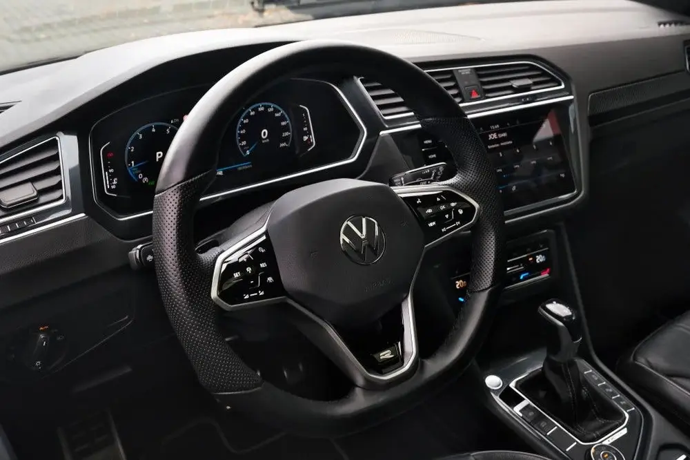 Volkswagen Tiguan 2.0 TSI R-Line 4Motion Pano, Digitaal, Led uit 2022, foto 17