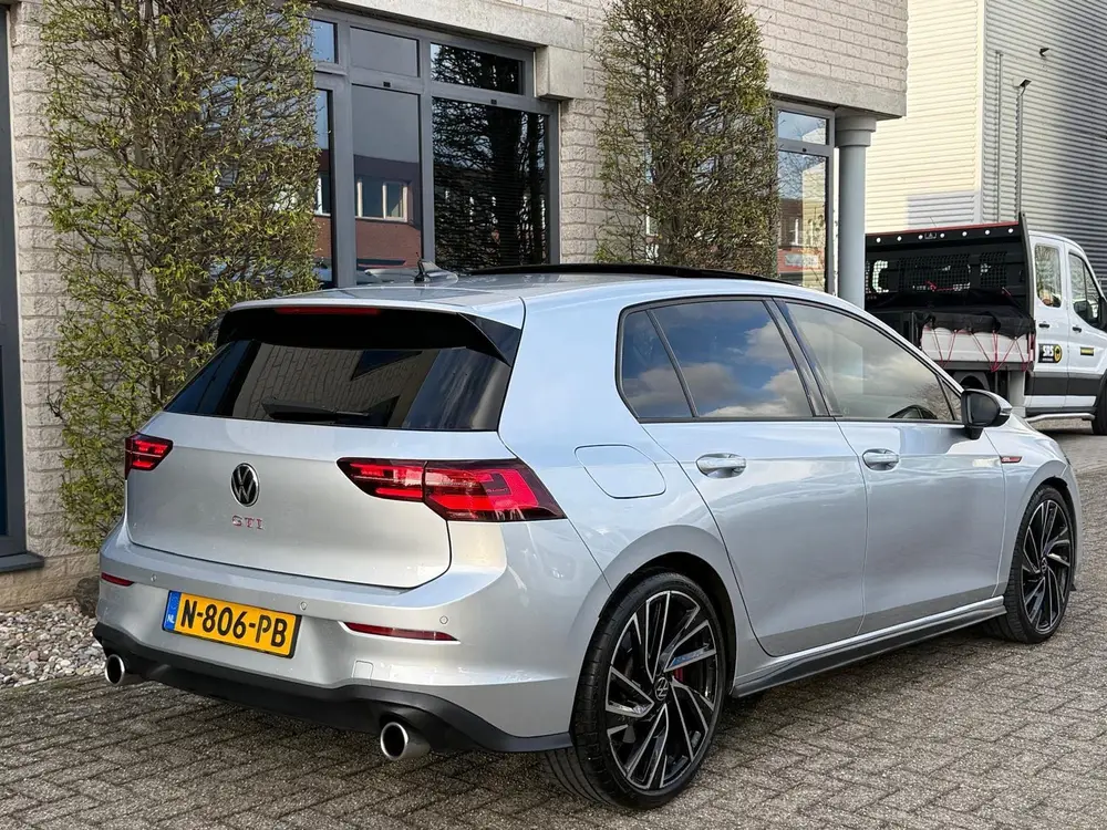 Volkswagen Golf 2.0 TSI GTI |PANO|IQ-LIGHT|DSG| uit 2021, foto 4