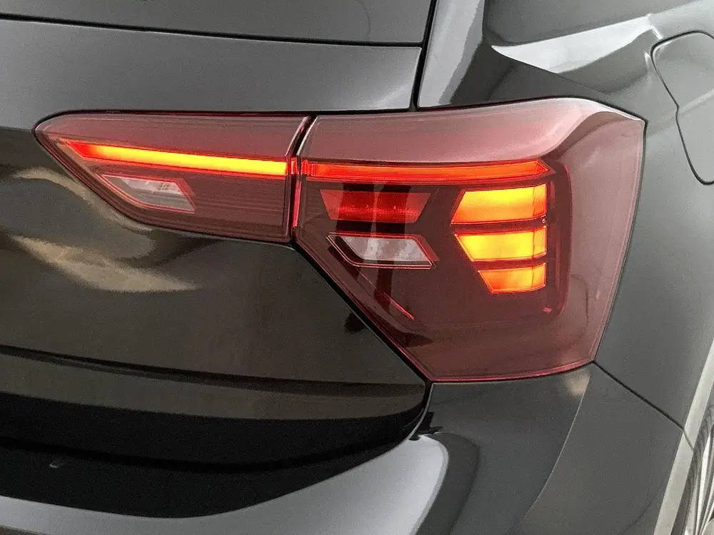 Volkswagen Polo 1.0 TSI Life Edition | ACHTERUITRIJCAMERA | uit 2025, foto 13