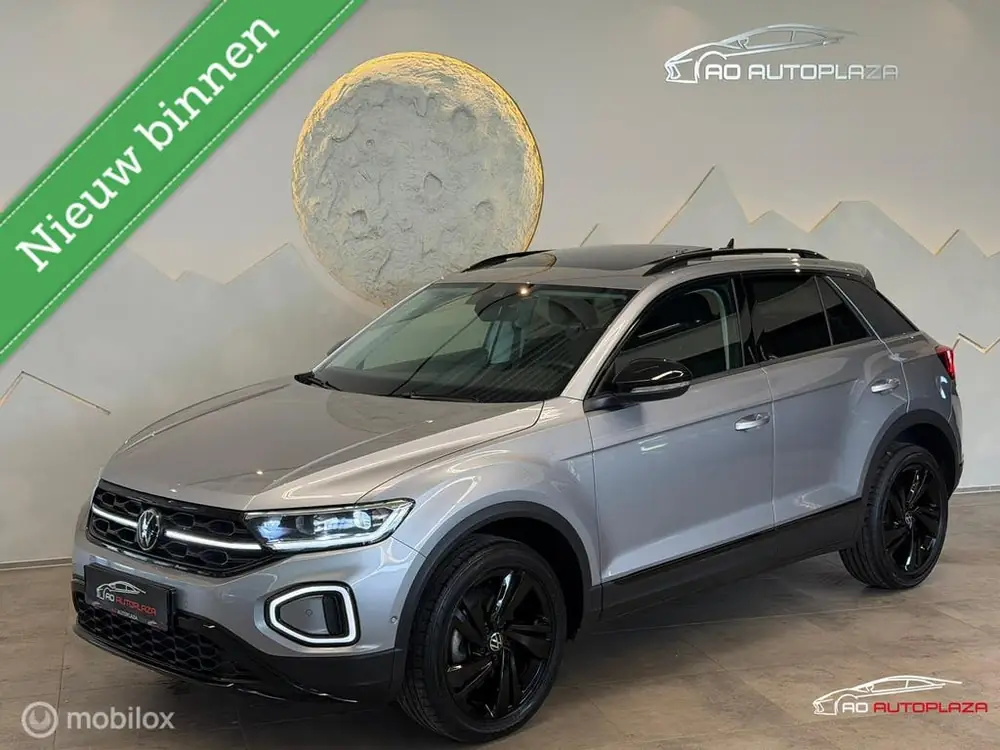 Volkswagen T-Roc 1.5 TSI Panorama/IQ Light/Stoelverwarming/B uit 2022