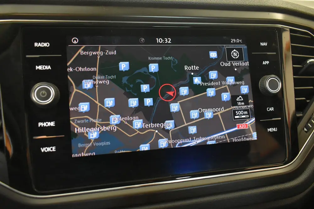 Volkswagen T-Roc 1.0 TSI Style Buss EL aKlep Trekh Navi app uit 2019, foto 12