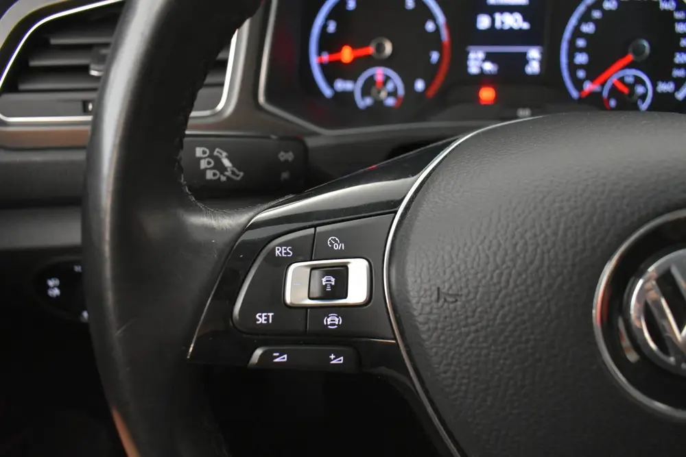 Volkswagen T-Roc 1.0 TSI Style Buss EL aKlep Trekh Navi app uit 2019, foto 7