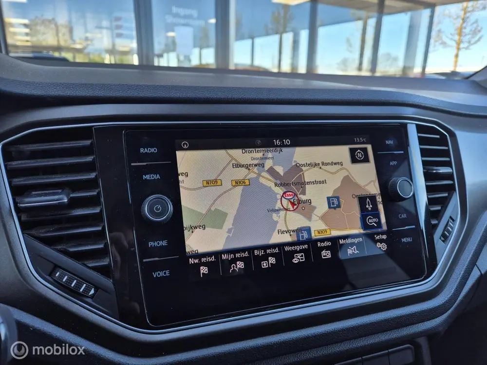 Volkswagen T-Roc 1.0 TSI Style APPLE CARPLAY 17" PDC NAP uit 2019, foto 6