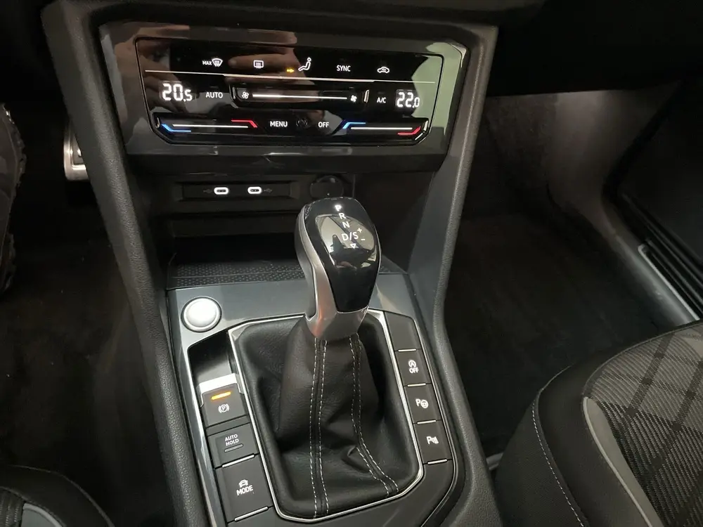 Volkswagen Tiguan 1.5 TSI DSG R-Line Business+ Camera Sfeerv uit 2021, foto 11