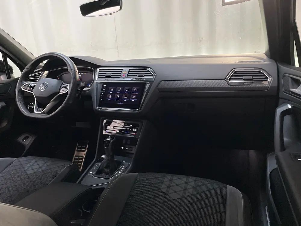 Volkswagen Tiguan 1.5 TSI DSG R-Line Business+ Camera Sfeerv uit 2021, foto 2