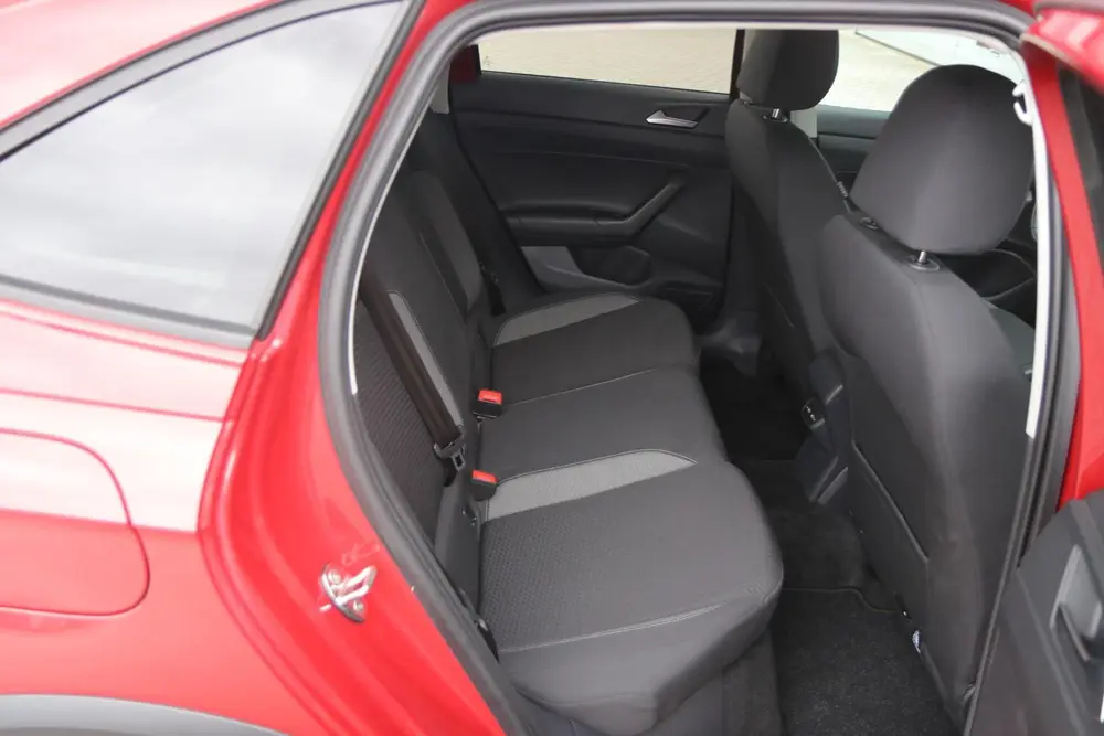 Volkswagen Taigo 1.0 TSI 95pk Life | Trekhaak | Navigatie | uit 2023, foto 17