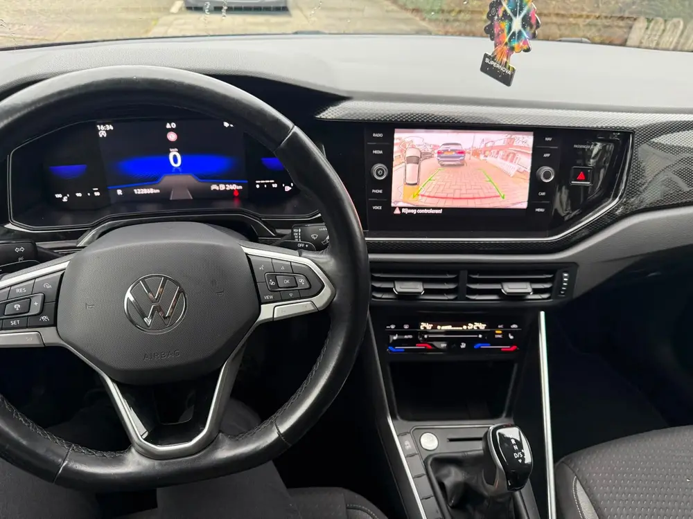 Volkswagen Polo 1.0 TSI Life uit 2022, foto 4