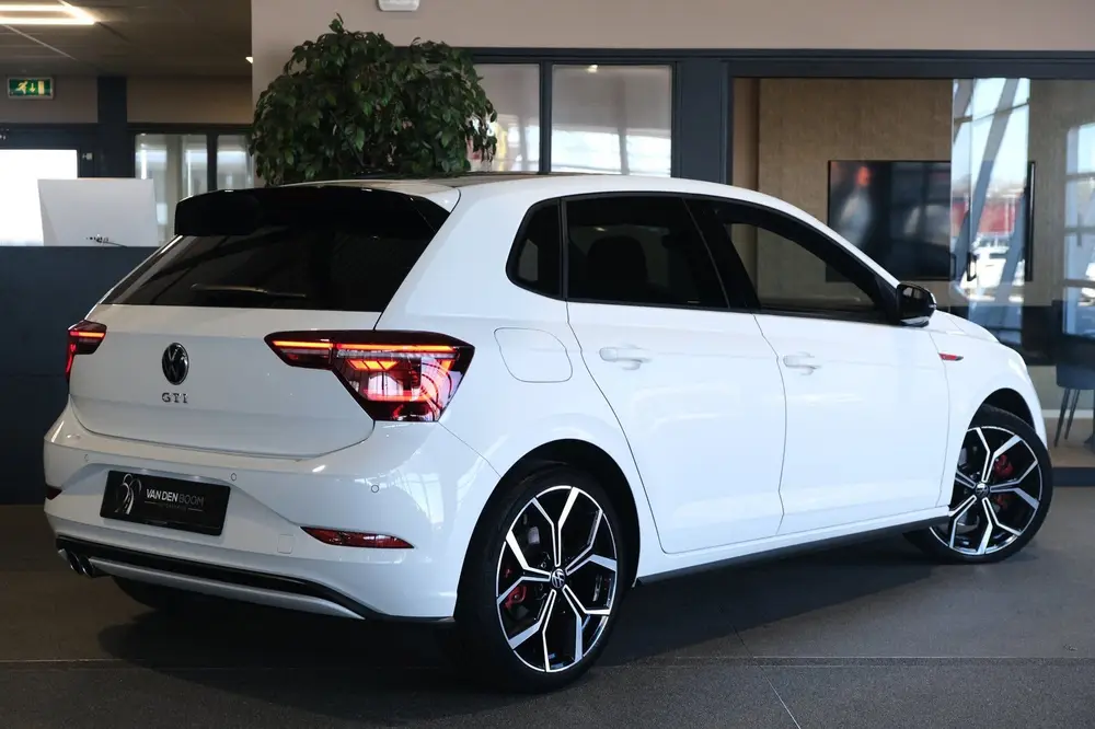 Volkswagen Polo 2.0 TSI GTI Facelift DSG 207PK Navi IQ Led A uit 2022, foto 2