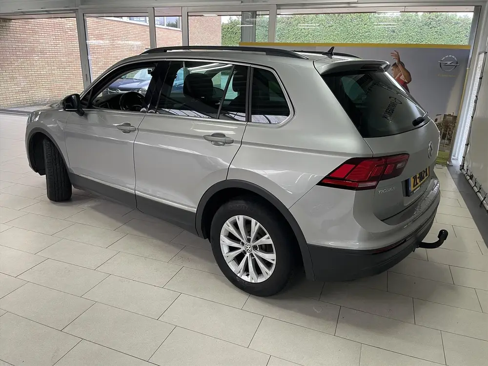Volkswagen Tiguan 1.5 TSI 130pk Comfortline *NAVI* uit 2019, foto 3