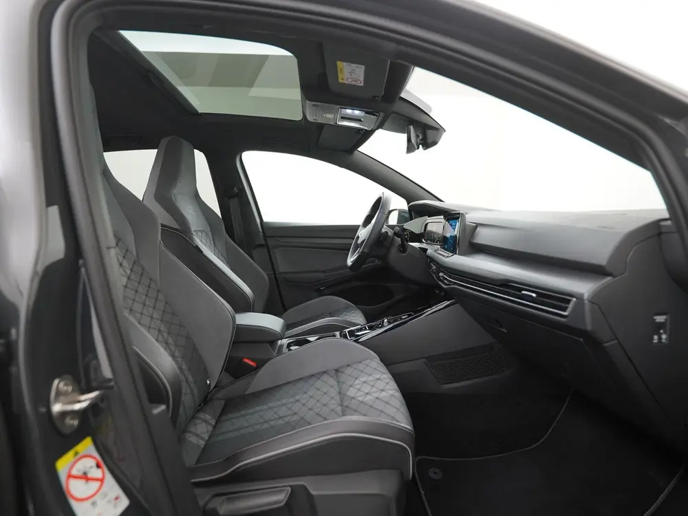 Volkswagen Golf 2.0 TSI R-Line | Schuifdak | Stuurverwarming uit 2023, foto 3
