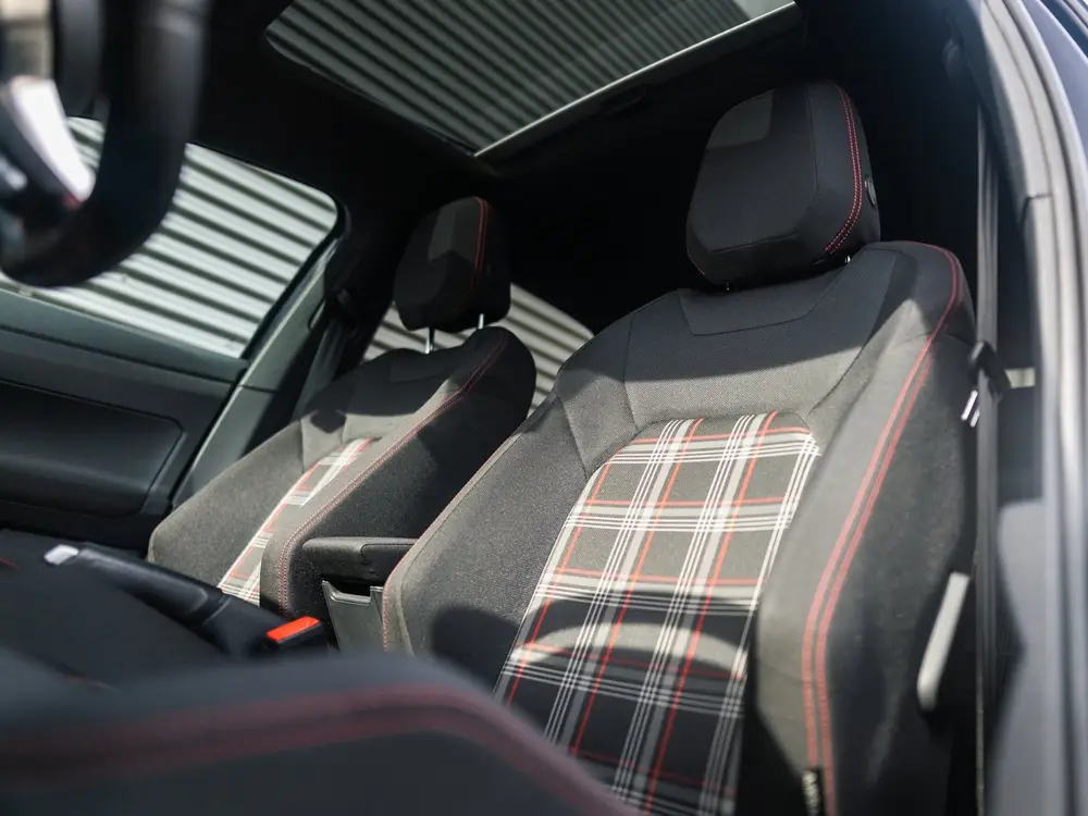 Volkswagen POLO 2.0 TSI GTI Pano Navi Cruise Camera uit 2020, foto 18