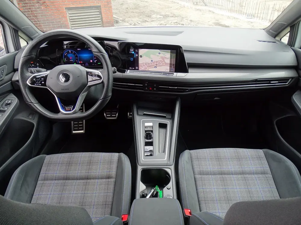 Volkswagen Golf 1.4 eHybrid GTE|Carplay|Navi|Sfeerverlichtin uit 2022, foto 4