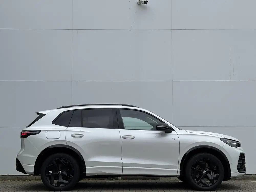Volkswagen Tiguan 1.5 eHybrid R-Line Black Style | TREKHAAK uit 2025, foto 12
