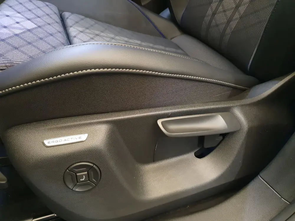 Volkswagen Tayron 1.5 eHybrid 272pk DSG/AUT R-Line Wegklapba uit 2025, foto 18