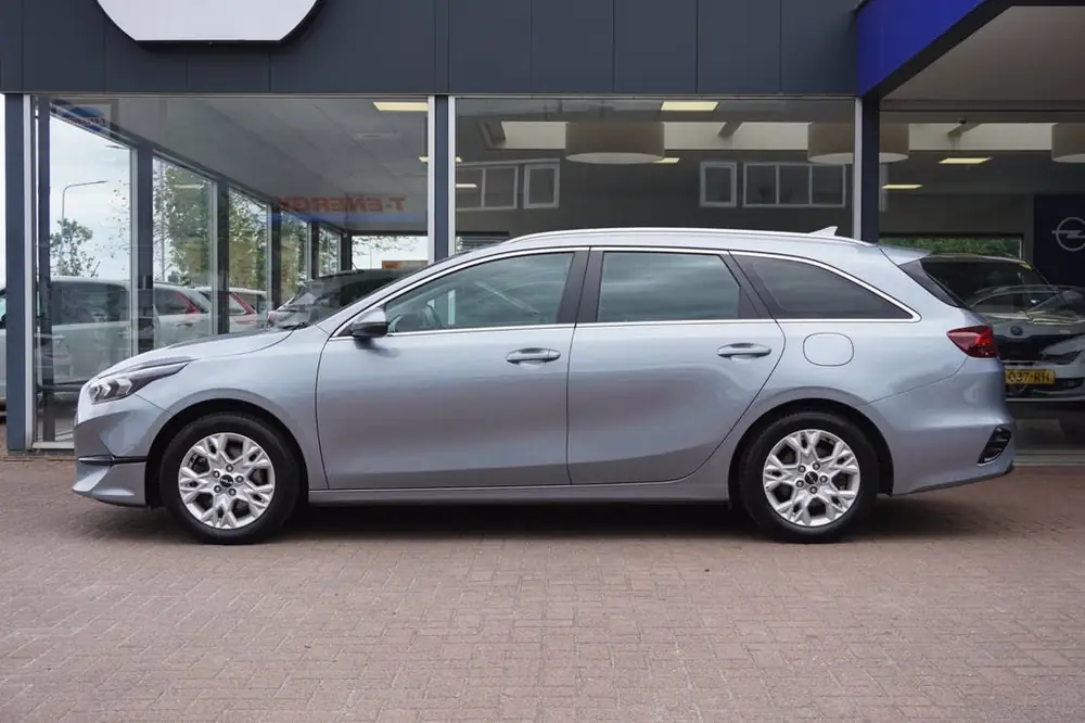 Kia (Pro) Cee D Ceed Sportswagon 1.5 T-GDi DynamicLine | Navigatie | Air uit 2022, foto 2