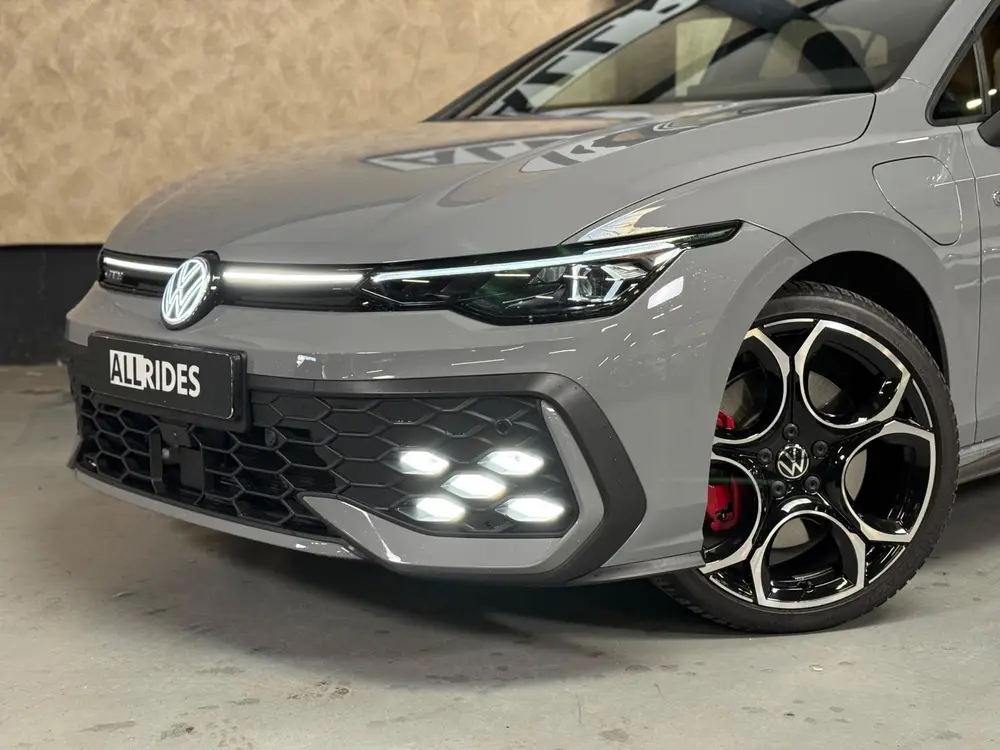 Volkswagen Golf 1.5 eHybrid GTE | Pano | 360 Camera | Keyles uit 2024, foto 2