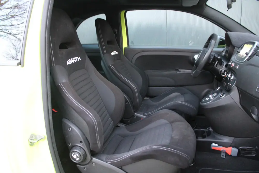 Abarth 595 Competizione 70th Anniversary 1.4 T-Jet | Pan.Dak uit 2020, foto 12