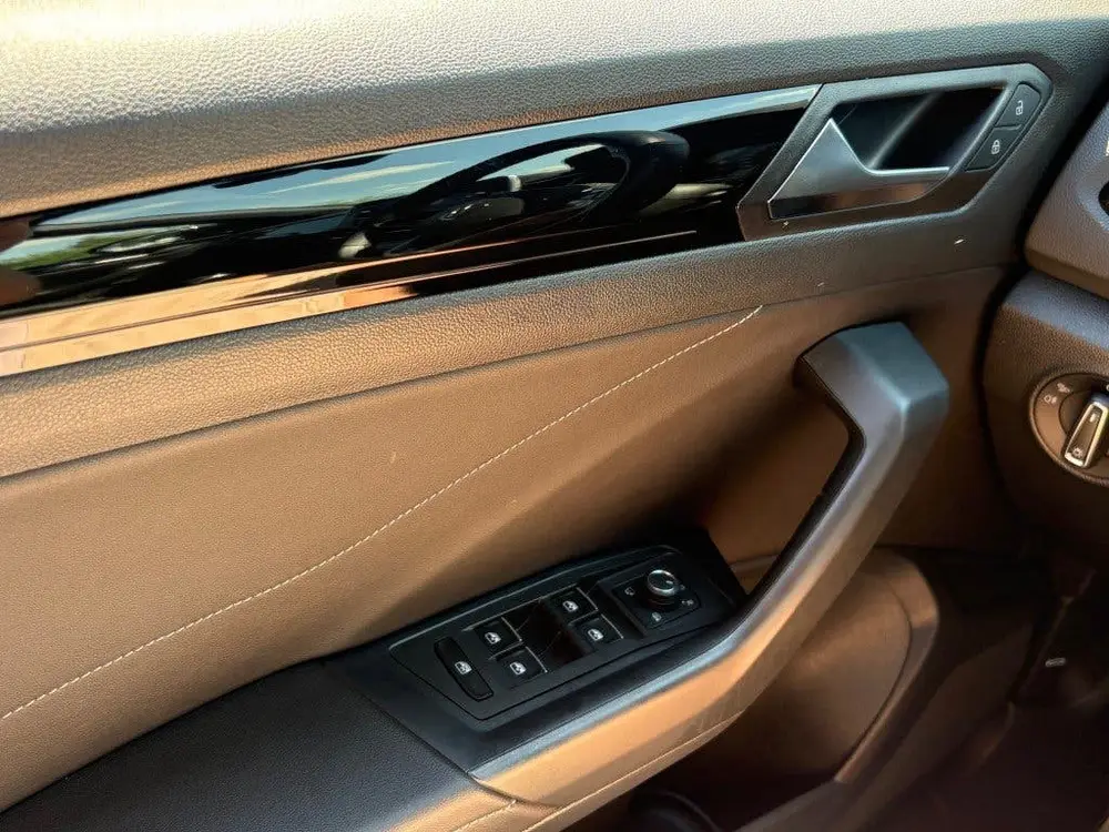 Volkswagen T-Roc 1.0 TSI R-LINE FACELIFT NAVI CAMERA CARPLAY uit 2023, foto 15