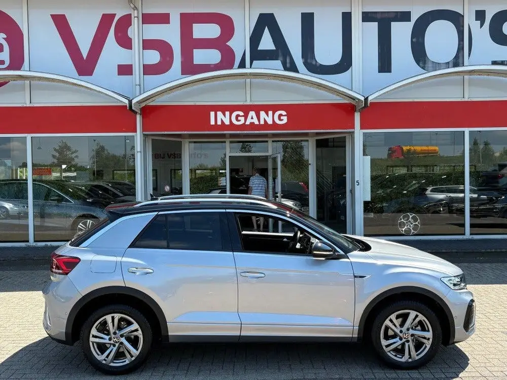 Volkswagen T-Roc 1.0 TSI R-LINE FACELIFT NAVI CAMERA CARPLAY uit 2023, foto 4
