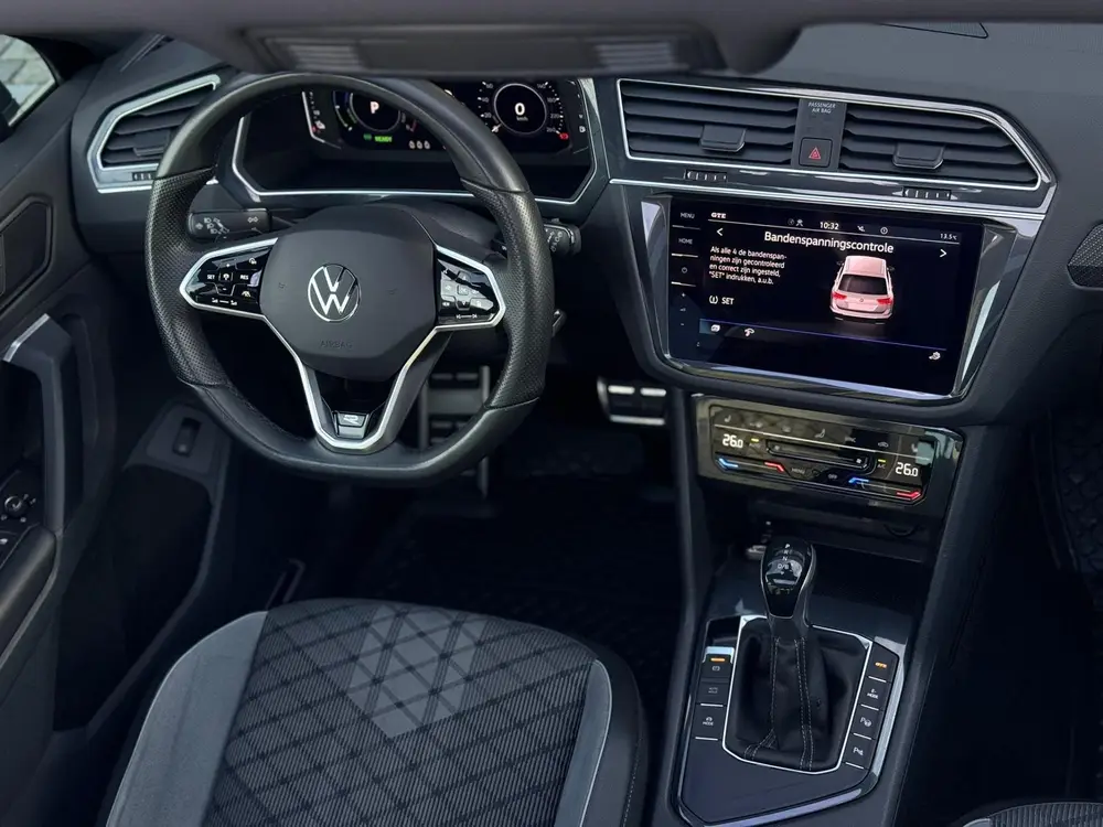 Volkswagen Tiguan 1.4 TSI eHybrid R-Line Pano uit 2021, foto 13