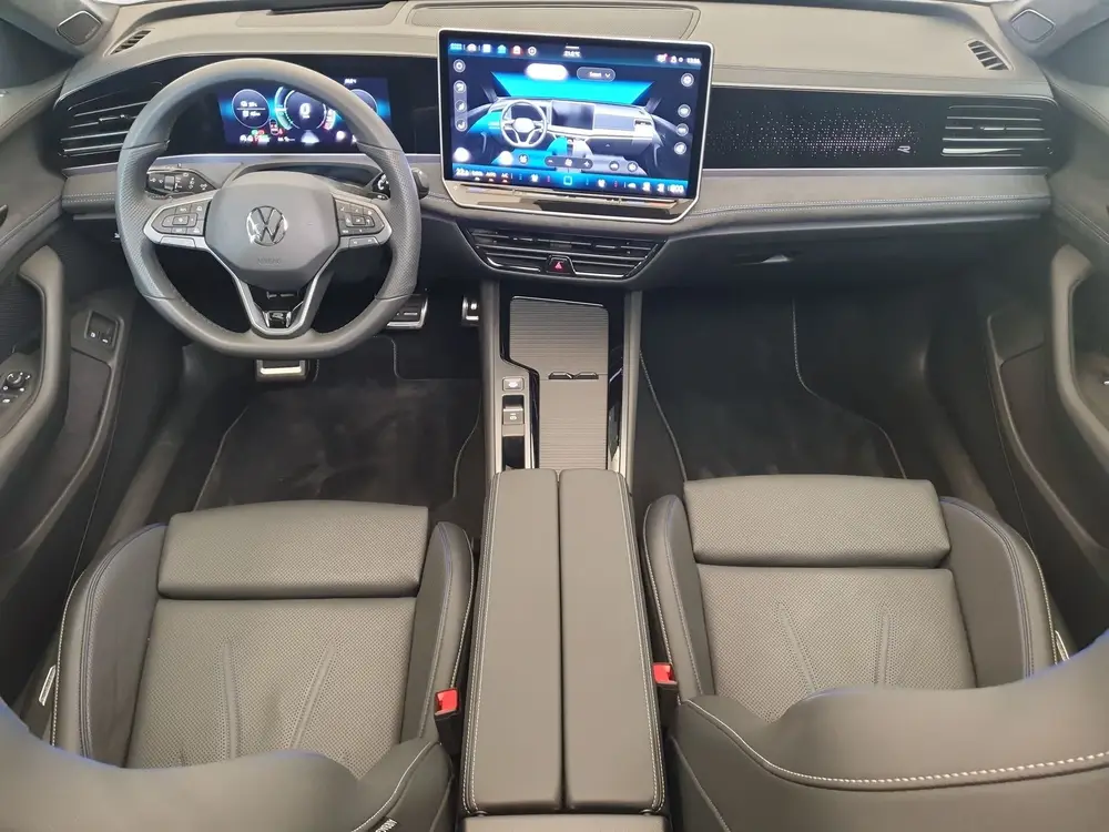 Volkswagen Passat Variant 1.5 eHybrid 272pk DSG/AUT R-Line E uit 2025, foto 4