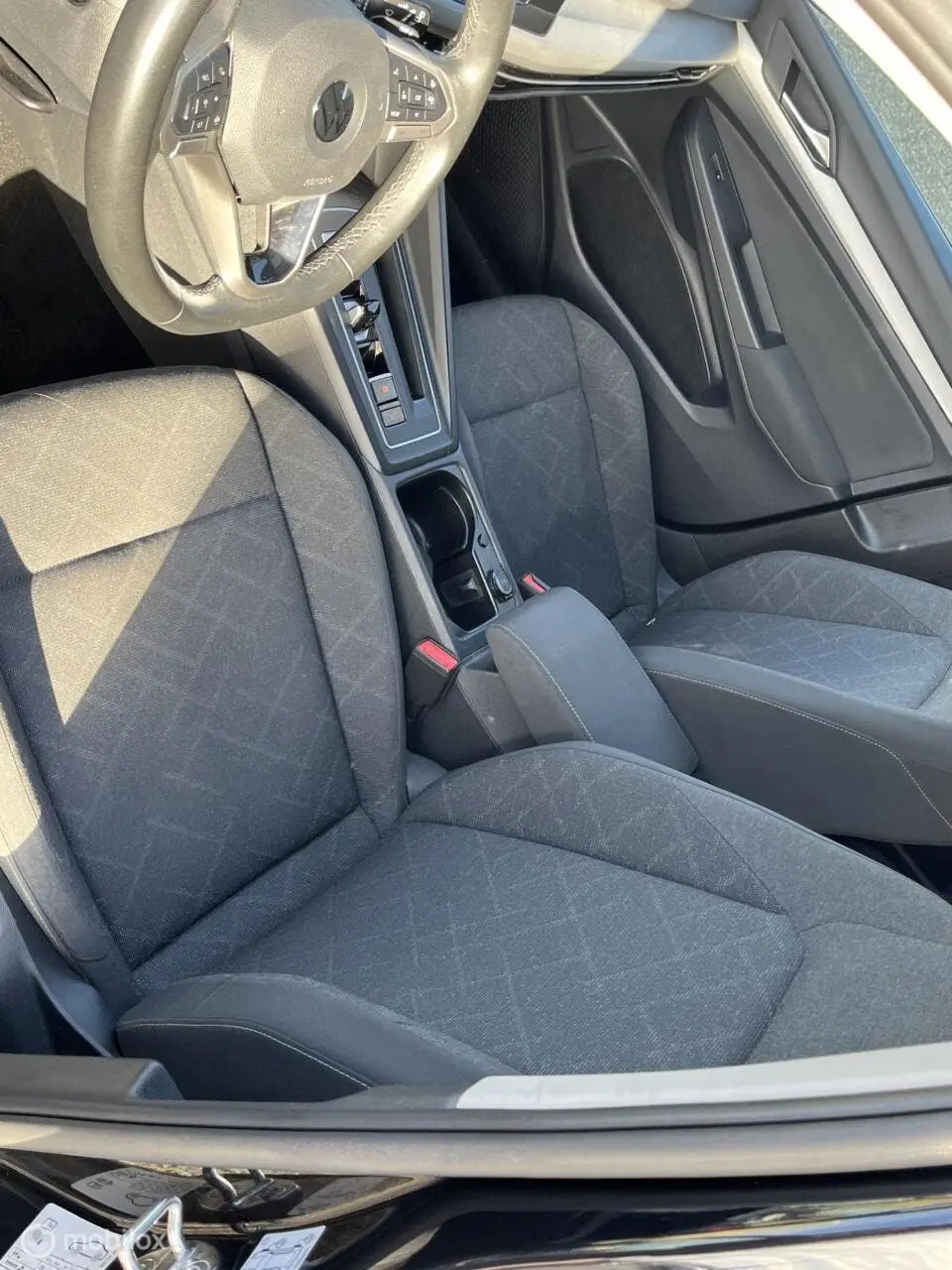 Volkswagen Golf 1.5 eTSI Life Business uit 2022, foto 15