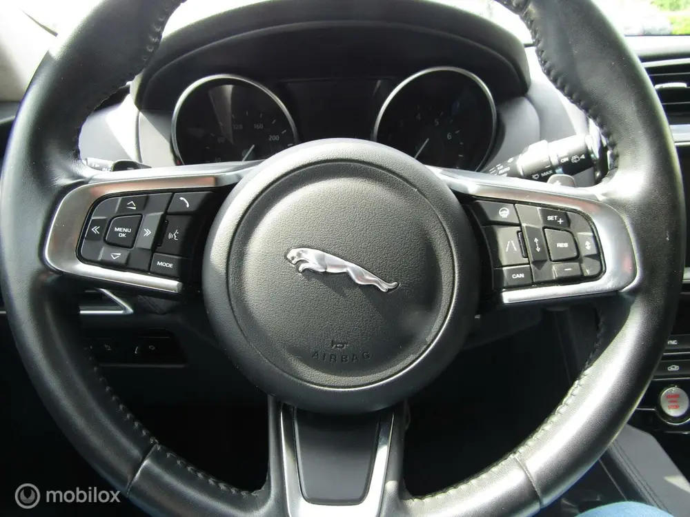 Jaguar F-Pace 2.0t AWD R-Sport | Trekhaak, Winterpakket uit 2019, foto 15