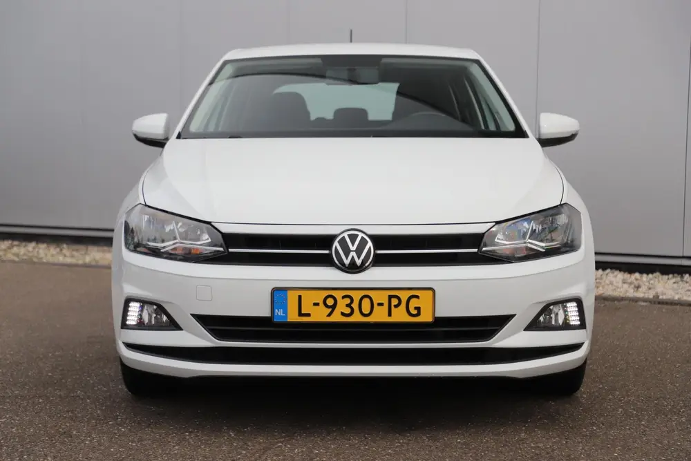 Volkswagen Polo 1.0 TSI Comfortline 95PK Trekhaak Navigatie uit 2021, foto 2