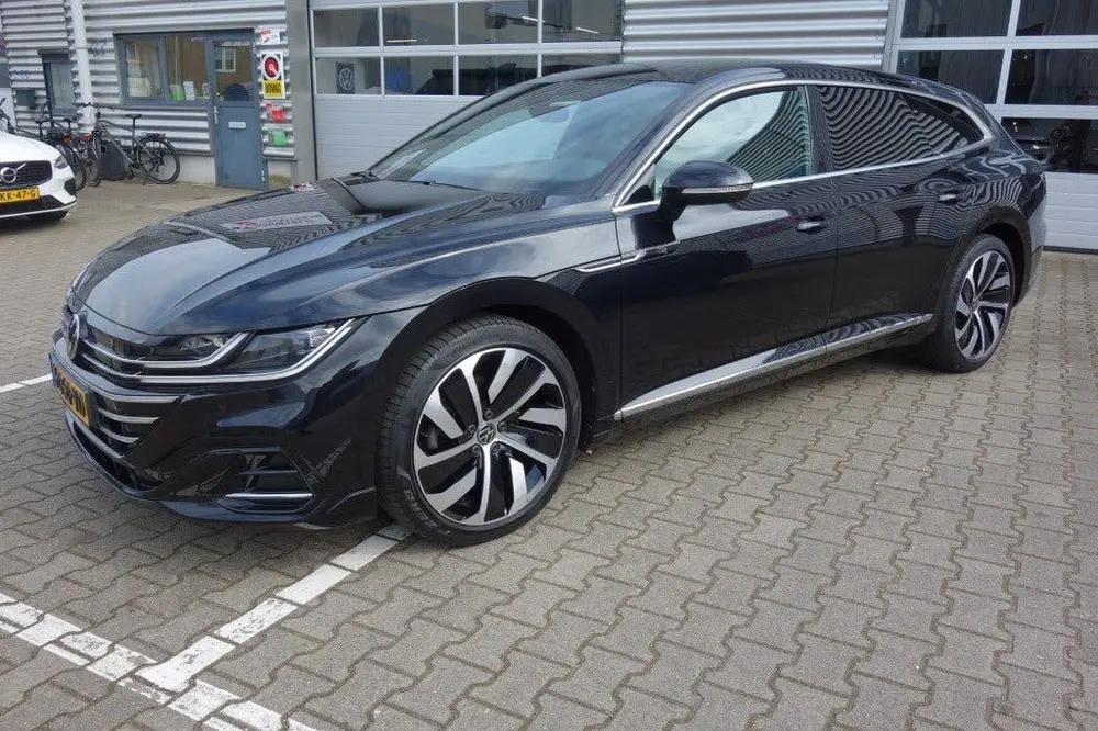 Volkswagen Arteon 1.4 TSI EHY R-Line BNS+, Trekhaak, Camera uit 2022