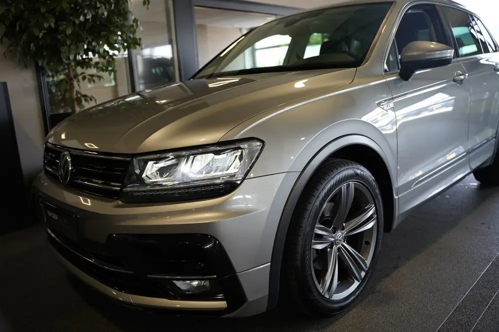 Volkswagen Tiguan 1.5 TSI 150pk DSG R-line Navi Leder PDC uit 2019, foto 12