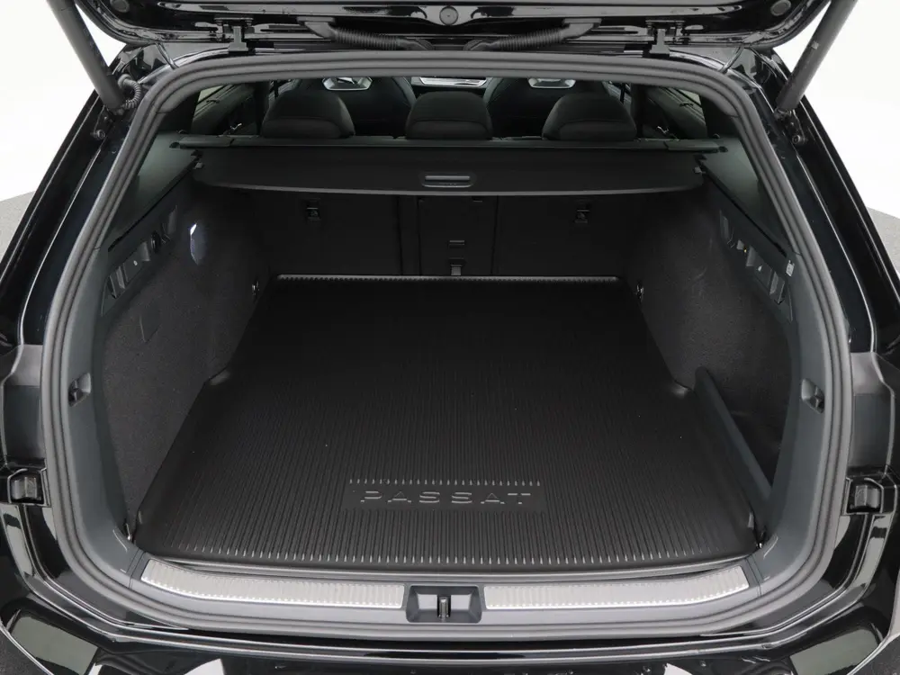 Volkswagen Passat R-Line Edition 1.5 eHybrid 204 PK | Panora uit 2026, foto 18