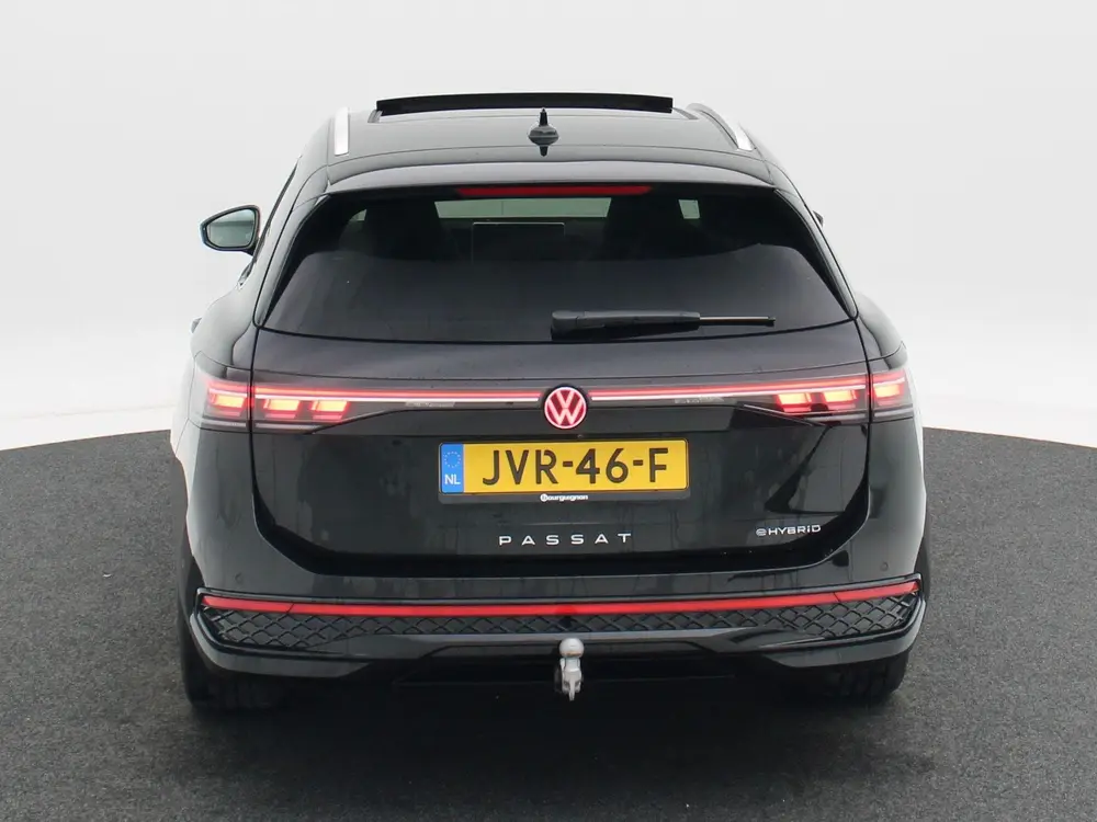 Volkswagen Passat R-Line Edition 1.5 eHybrid 204 PK | Panora uit 2026, foto 5